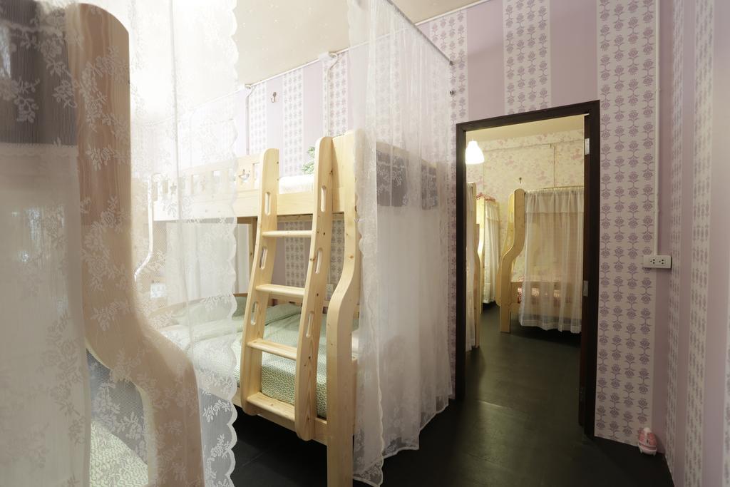 Tiger Lily Hostel Μπανγκόκ Δωμάτιο φωτογραφία
