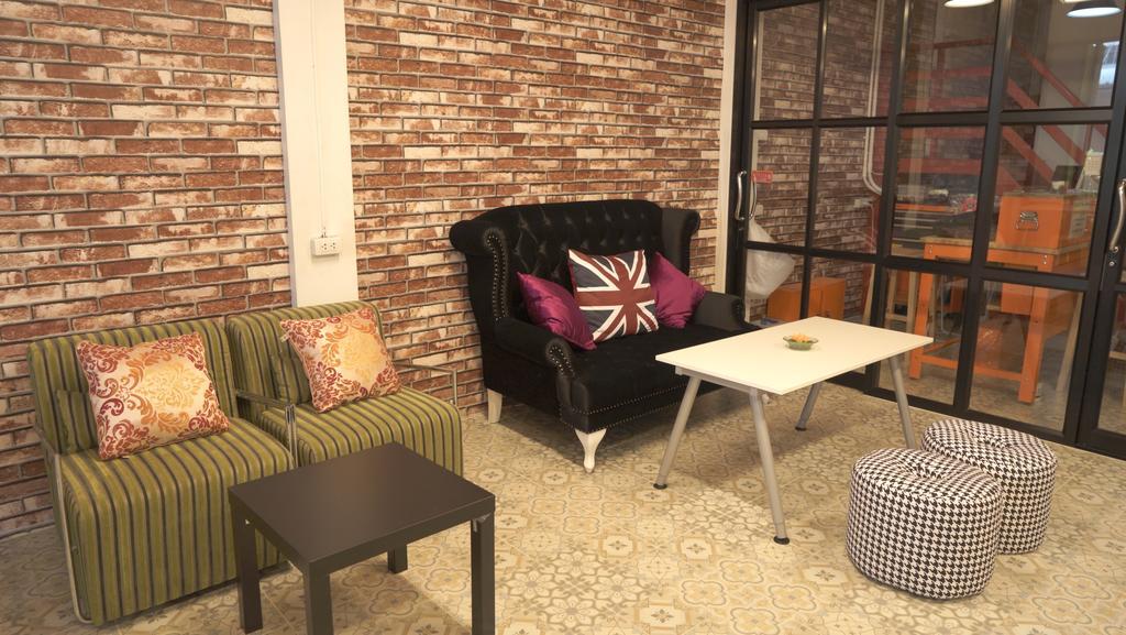 Tiger Lily Hostel Μπανγκόκ Εξωτερικό φωτογραφία