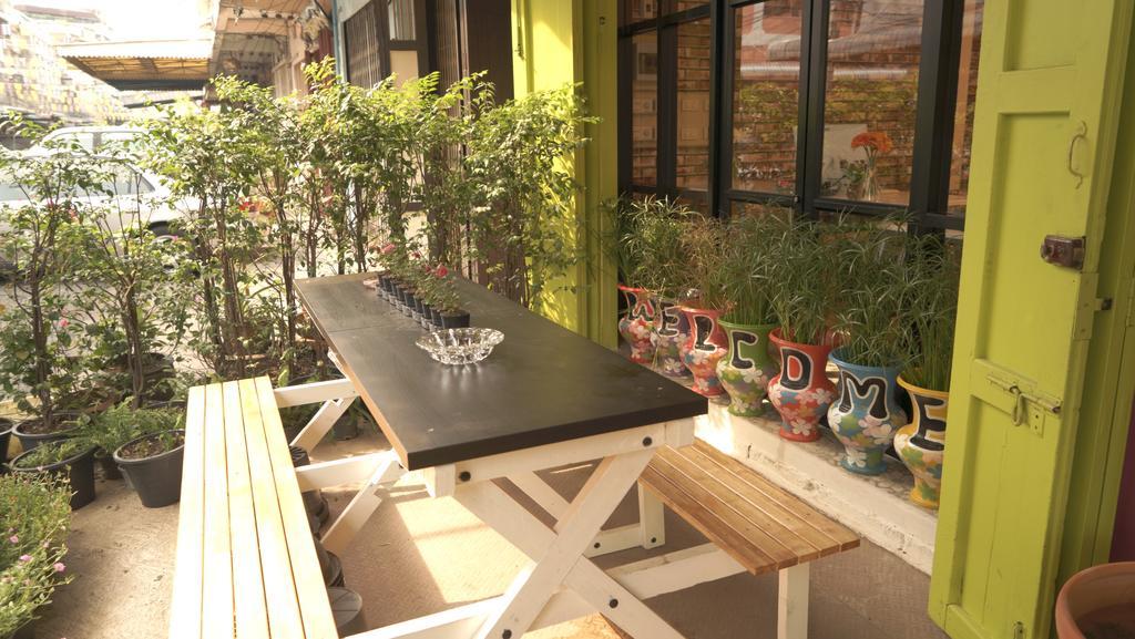 Tiger Lily Hostel Μπανγκόκ Εξωτερικό φωτογραφία
