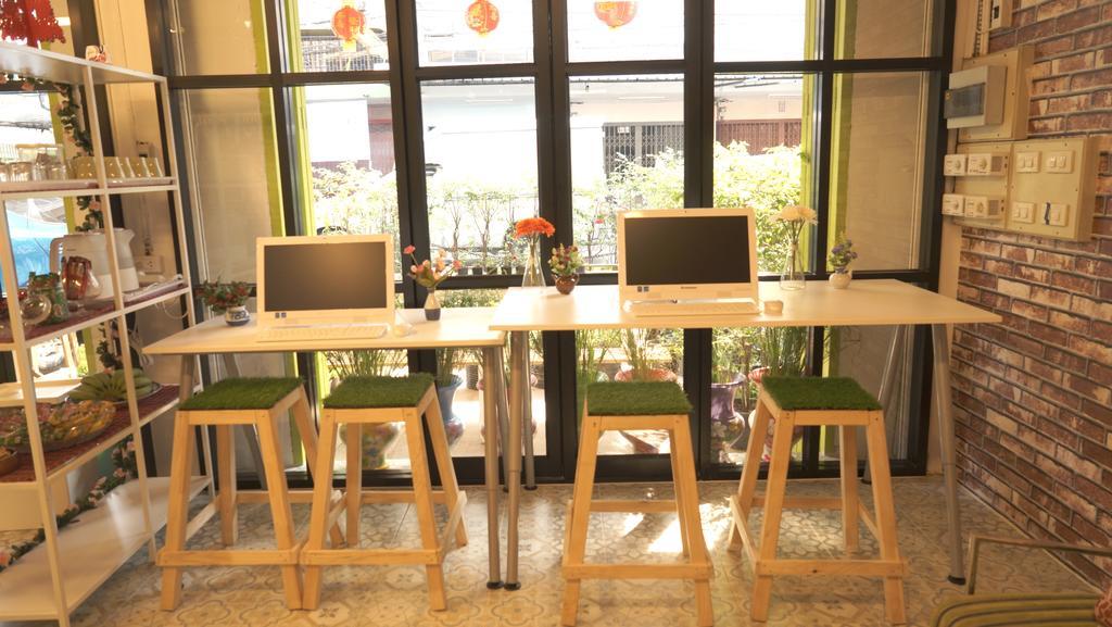 Tiger Lily Hostel Μπανγκόκ Εξωτερικό φωτογραφία