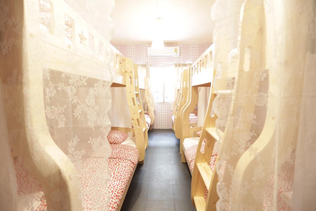Tiger Lily Hostel Μπανγκόκ Δωμάτιο φωτογραφία