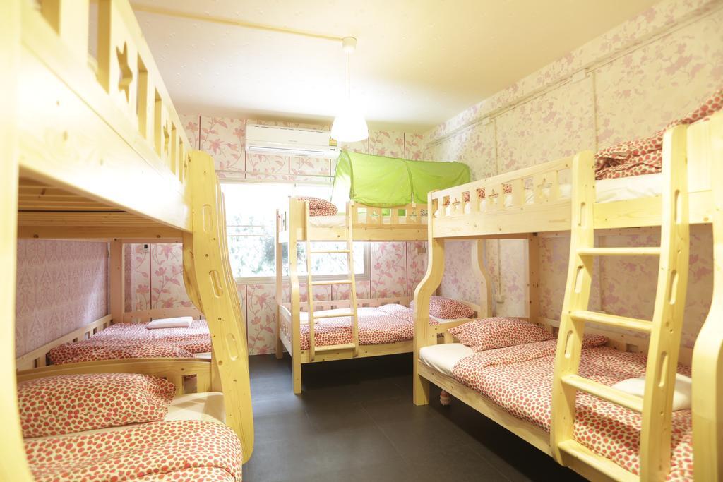 Tiger Lily Hostel Μπανγκόκ Δωμάτιο φωτογραφία