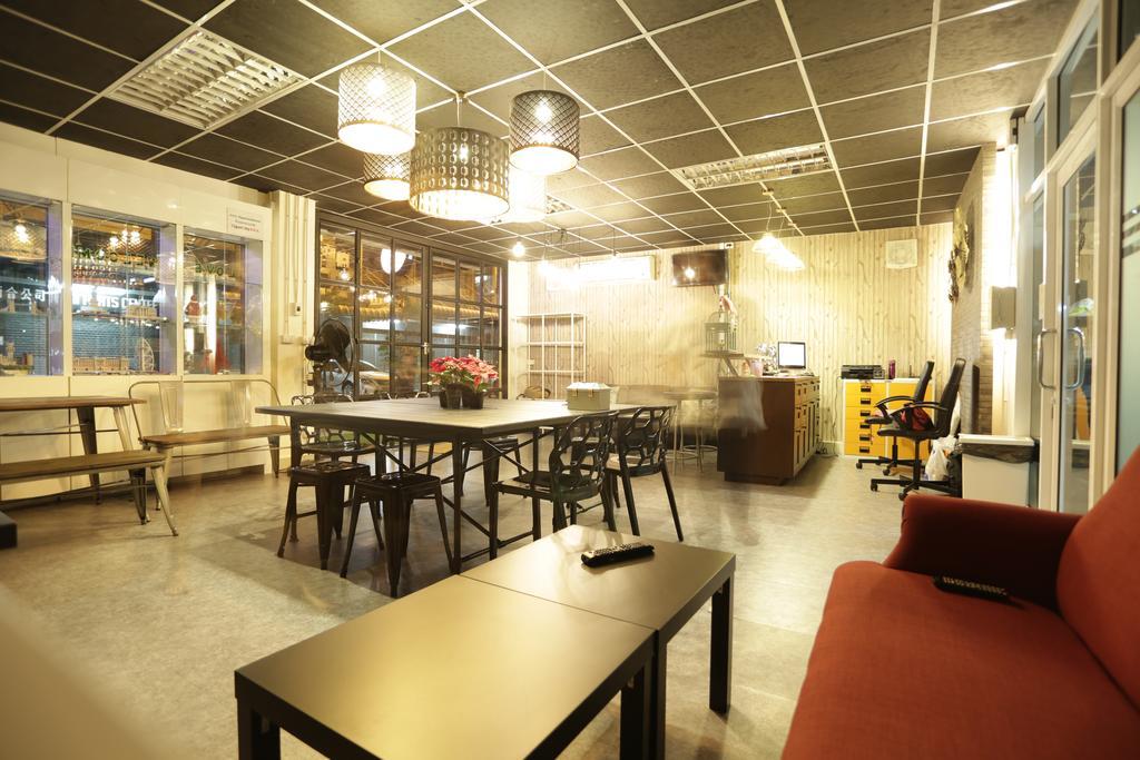 Tiger Lily Hostel Μπανγκόκ Εξωτερικό φωτογραφία